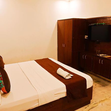 ניו דלהי Hotel De Tark Near Igi Airport Delhi מראה חיצוני תמונה